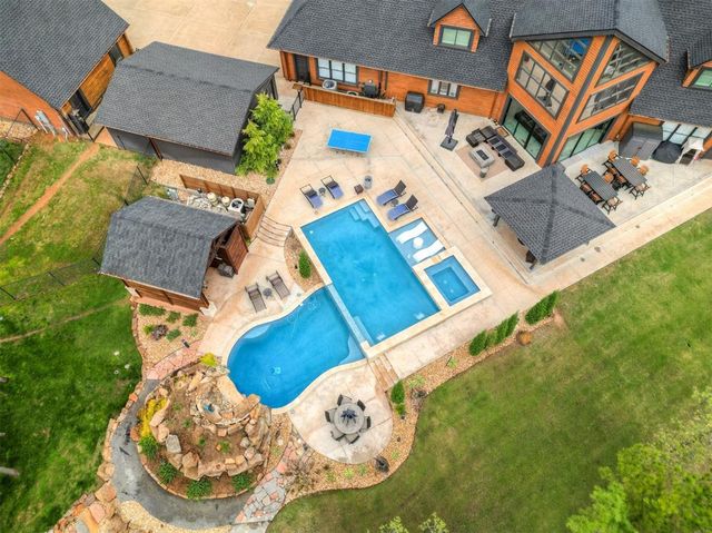 5616 New Canaan Road, Edmond, OK 73034