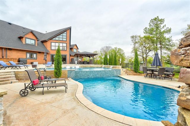 5616 New Canaan Road, Edmond, OK 73034