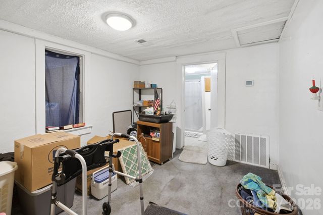 3948 Main Avenue Drive NW, Hickory, NC 28601