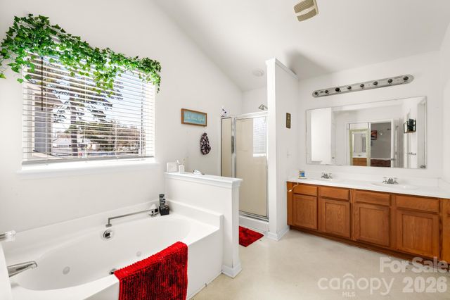 11702 Oak Street, Charlotte, NC 28269