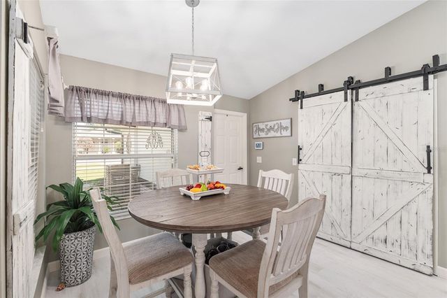800 CRESTVIEW CIRCLE N, Wildwood, FL 34785