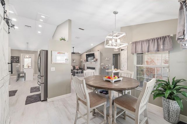 800 CRESTVIEW CIRCLE N, Wildwood, FL 34785
