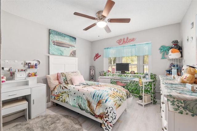 800 CRESTVIEW CIRCLE N, Wildwood, FL 34785