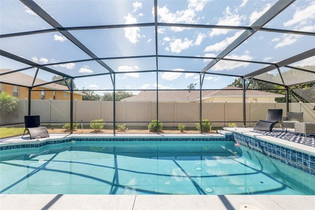 800 CRESTVIEW CIRCLE N, Wildwood, FL 34785