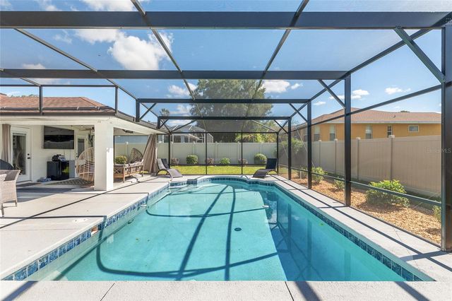 800 CRESTVIEW CIRCLE N, Wildwood, FL 34785
