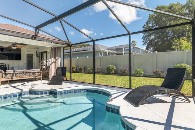 800 CRESTVIEW CIRCLE N, Wildwood, FL 34785
