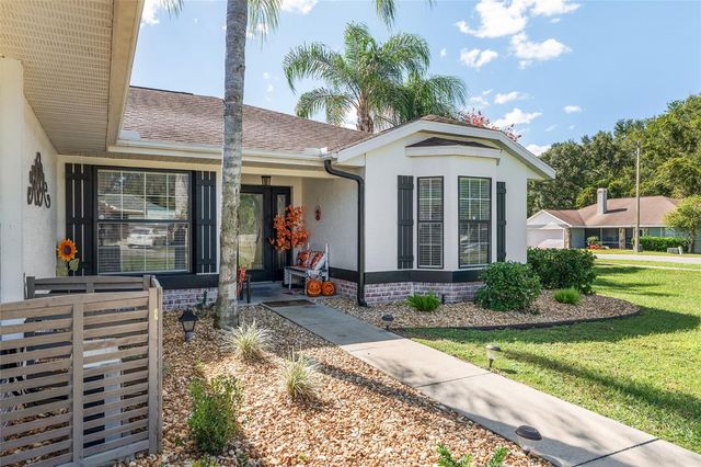 800 CRESTVIEW CIRCLE N, Wildwood, FL 34785
