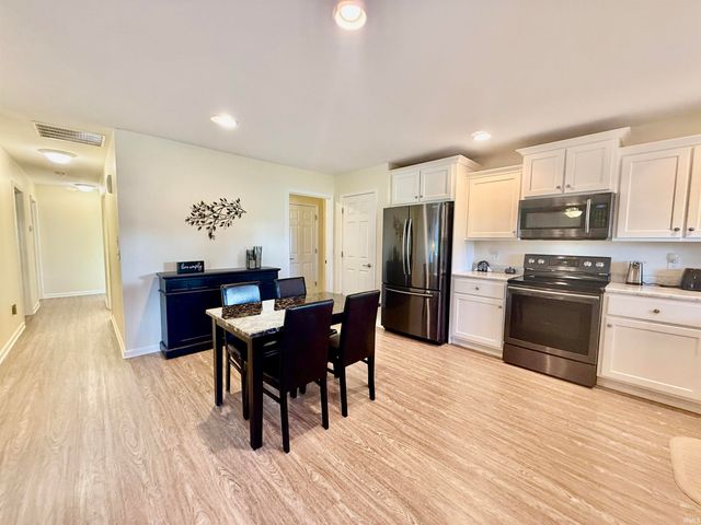 13638 Leo Road, Leo, IN 46765