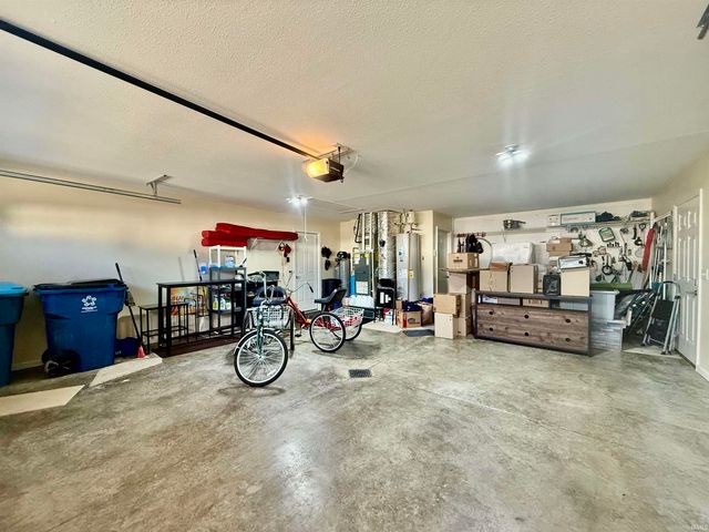 13638 Leo Road, Leo, IN 46765