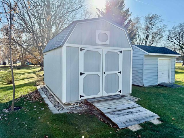 13638 Leo Road, Leo, IN 46765