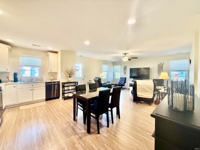 13638 Leo Road, Leo, IN 46765