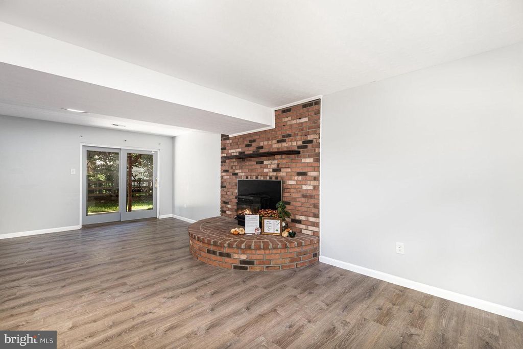 8025 CAMERADO CT, Jessup, MD 20794