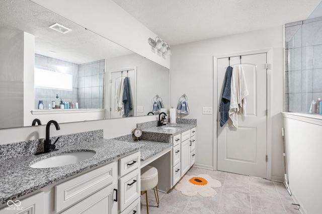 7222 Oak Trace Lane, Brownsburg, IN 46112