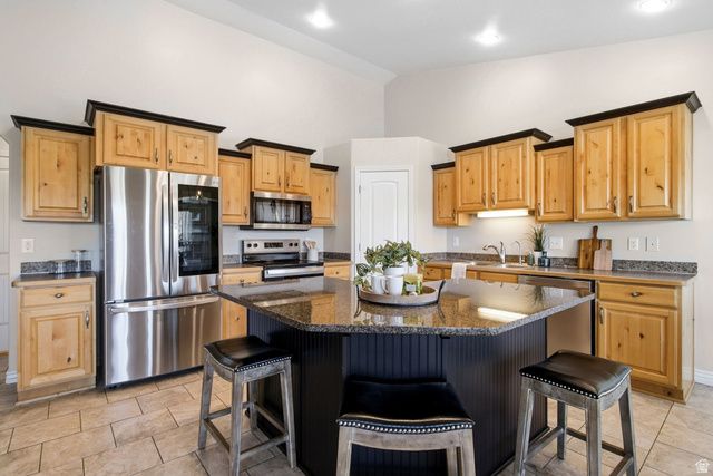 1242 S 1700 W, Syracuse, UT 84075