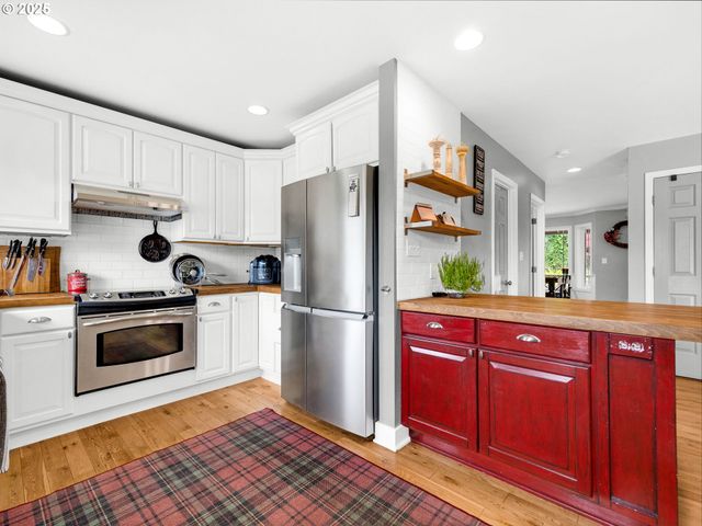 35134 HELLIGSO Ln, Astoria, OR 97103