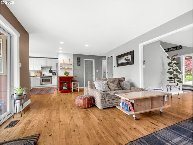 35134 HELLIGSO Ln, Astoria, OR 97103