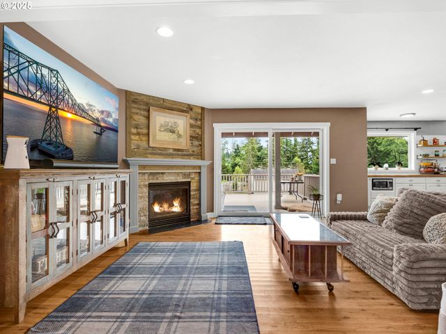 35134 HELLIGSO Ln, Astoria, OR 97103