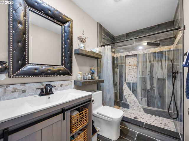 35134 HELLIGSO Ln, Astoria, OR 97103