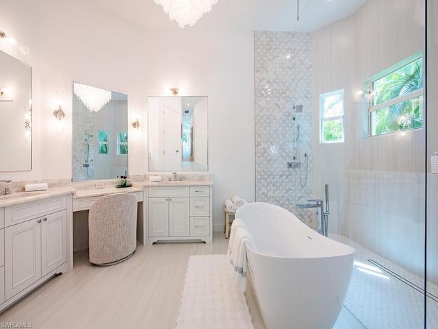 2363 Crayton RD, Naples, FL 34103