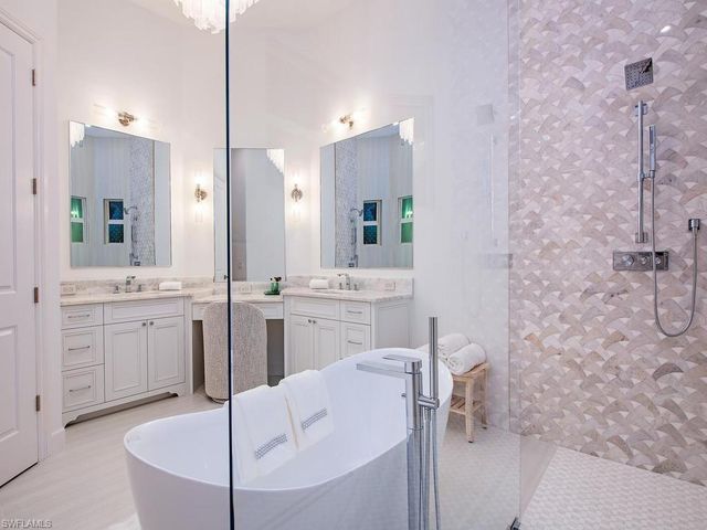 2363 Crayton RD, Naples, FL 34103