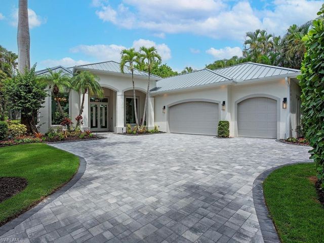 2363 Crayton RD, Naples, FL 34103
