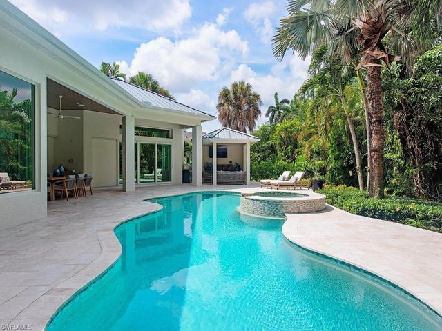 2363 Crayton RD, Naples, FL 34103