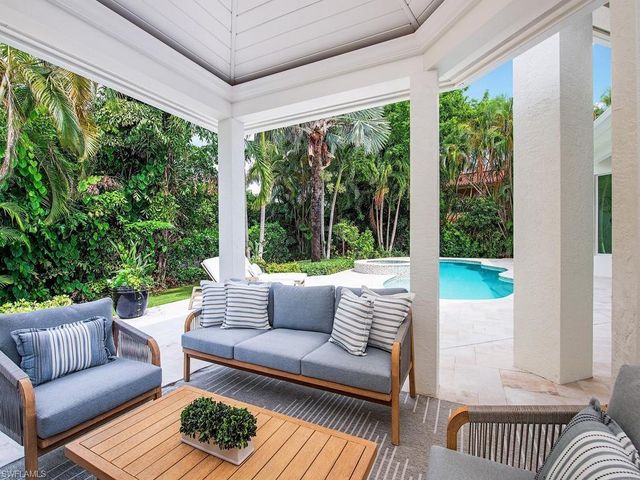 2363 Crayton RD, Naples, FL 34103