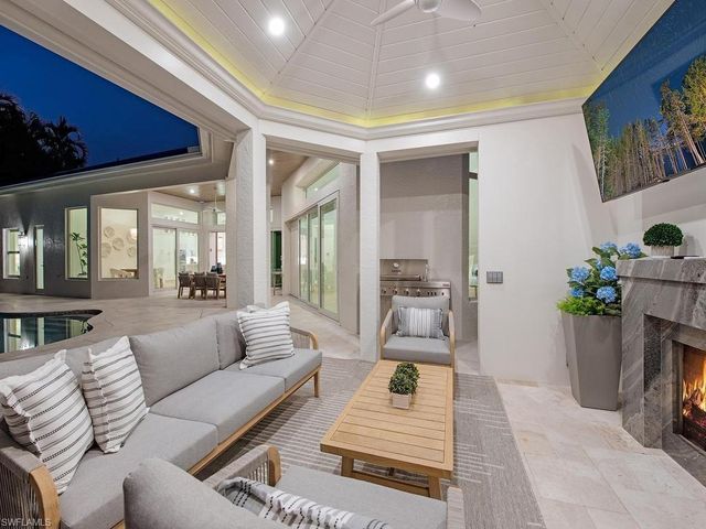 2363 Crayton RD, Naples, FL 34103