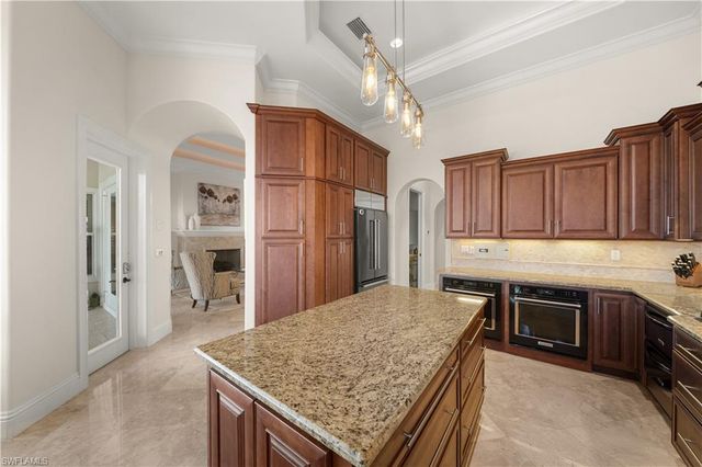 494 Seabee AVE, Naples, FL 34108