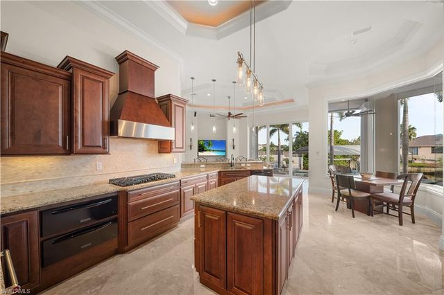 494 Seabee AVE, Naples, FL 34108