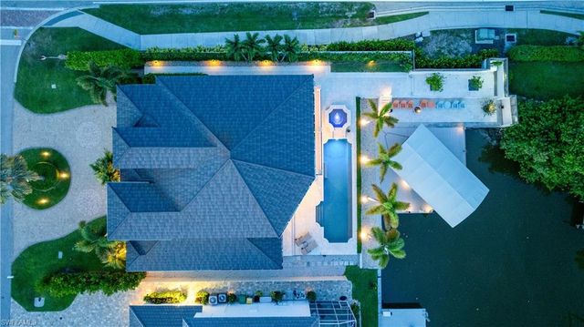 494 Seabee AVE, Naples, FL 34108
