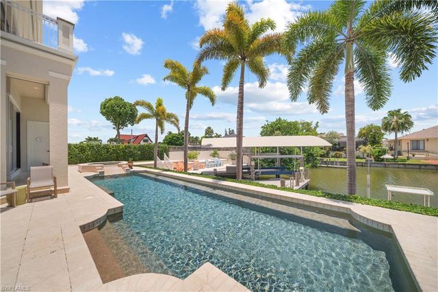 494 Seabee AVE, Naples, FL 34108
