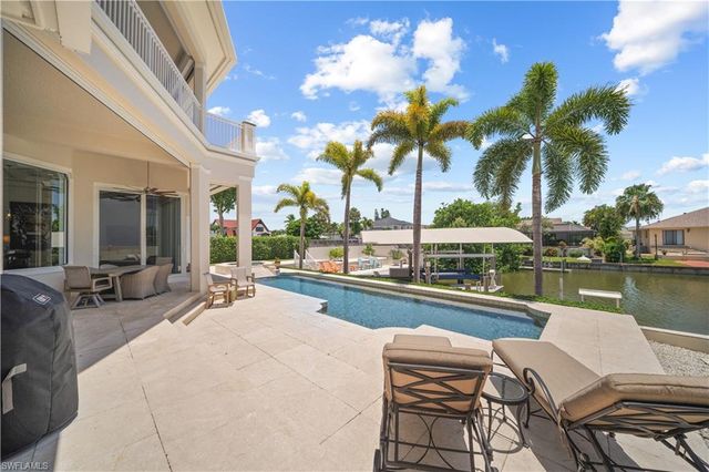 494 Seabee AVE, Naples, FL 34108