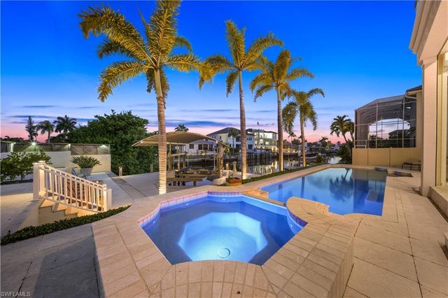 494 Seabee AVE, Naples, FL 34108