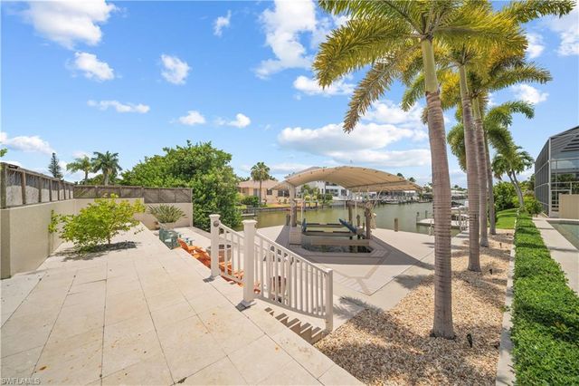 494 Seabee AVE, Naples, FL 34108