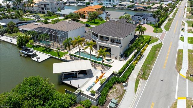494 Seabee AVE, Naples, FL 34108