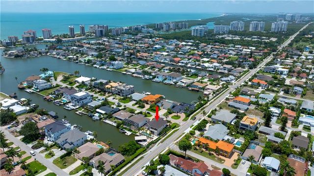 494 Seabee AVE, Naples, FL 34108