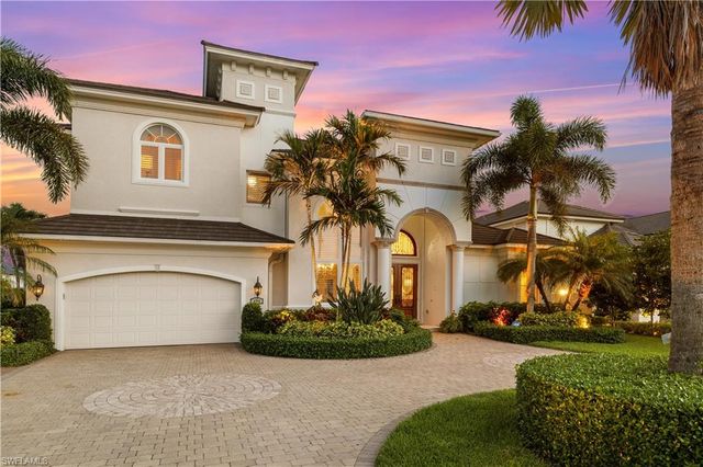 494 Seabee AVE, Naples, FL 34108