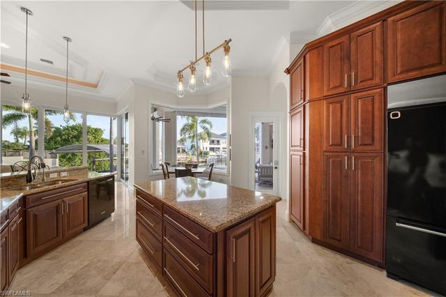 494 Seabee AVE, Naples, FL 34108