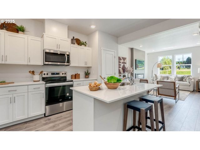 3421 Sw Thomas Ave, Gresham, OR 97080