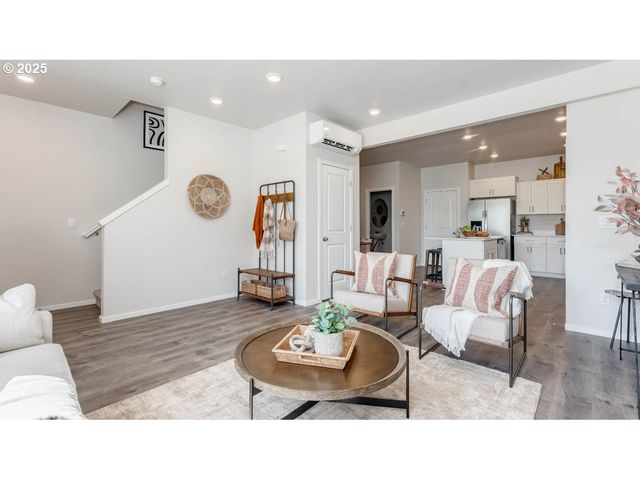 3421 Sw Thomas Ave, Gresham, OR 97080