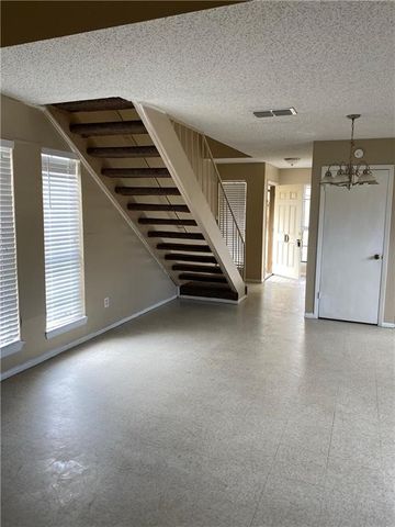2410 Capitan Dr, Corpus Christi, TX 78414