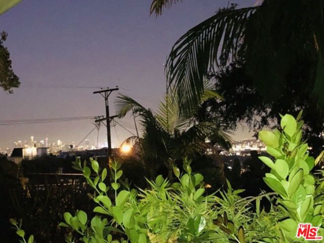 1215 Hilldale, Los Angeles, CA 90069