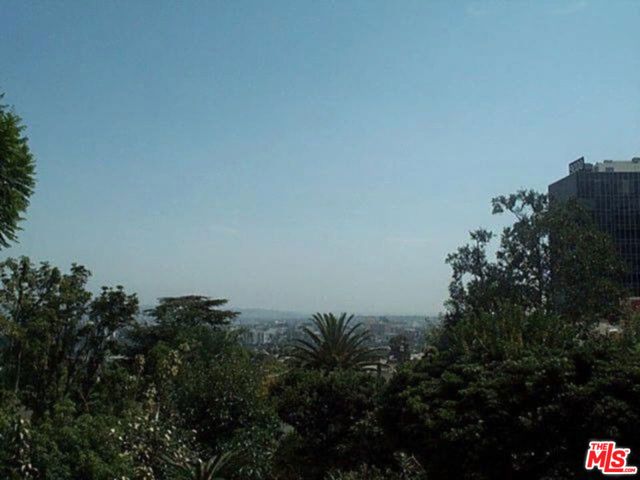 1215 Hilldale, Los Angeles, CA 90069