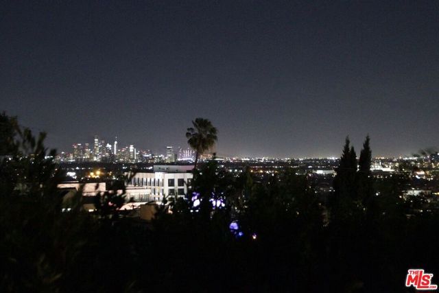 1215 Hilldale, Los Angeles, CA 90069