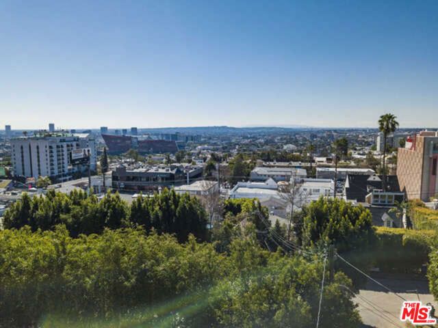 1215 Hilldale, Los Angeles, CA 90069