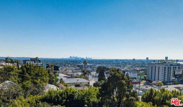 1215 Hilldale, Los Angeles, CA 90069