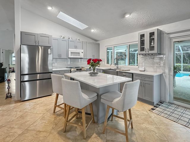 117 Hinchman Avenue, Sebastian, FL 32958