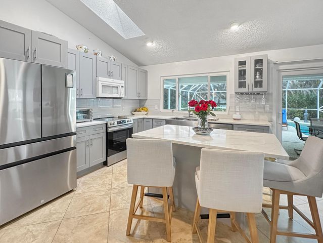 117 Hinchman Avenue, Sebastian, FL 32958