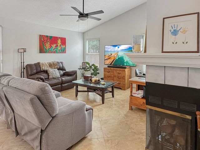 117 Hinchman Avenue, Sebastian, FL 32958